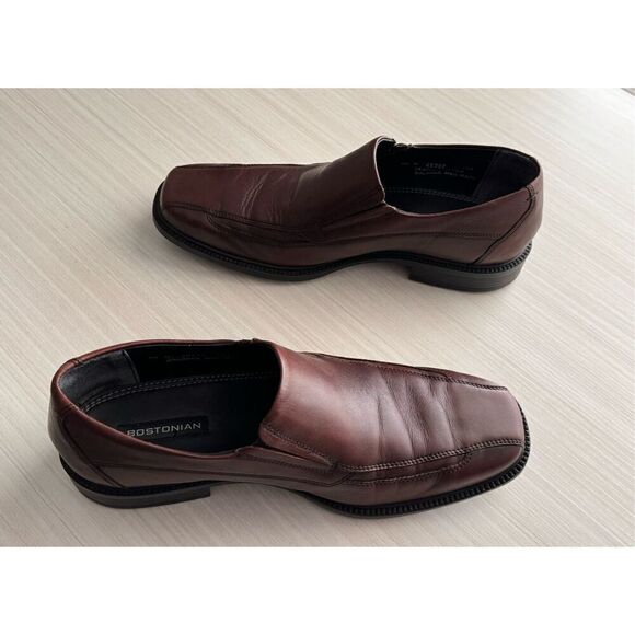 Bostonian Leather Slip-On Loafers, size 9.5M main image 4
